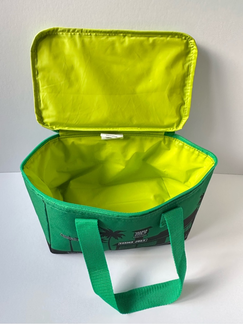 Trader Joe's Mini Insulated Bag, Green - Picture 2 of 2